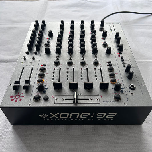 Allen & Heath XONE 92 - Professional 4-Channel DJ Mixer