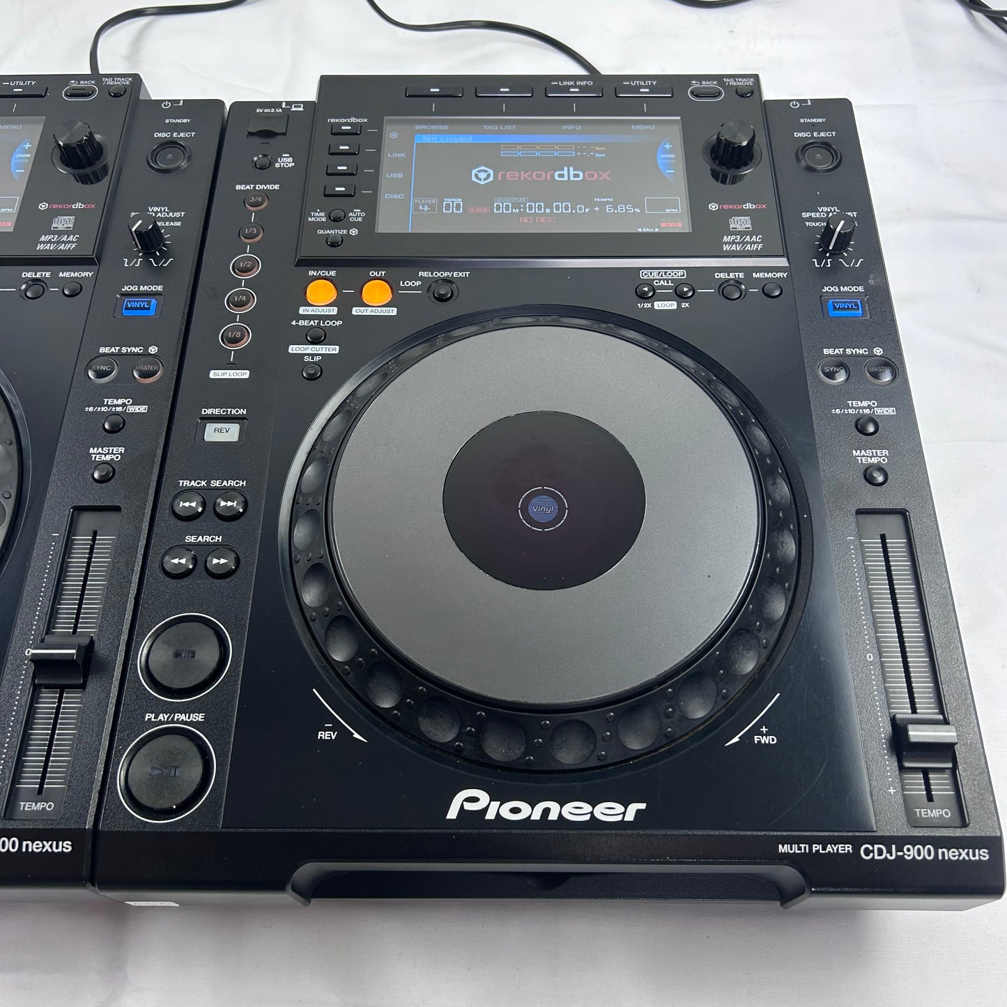 Pioneer CDJ 900 Nexus Pair - Professional DJ Media Players
