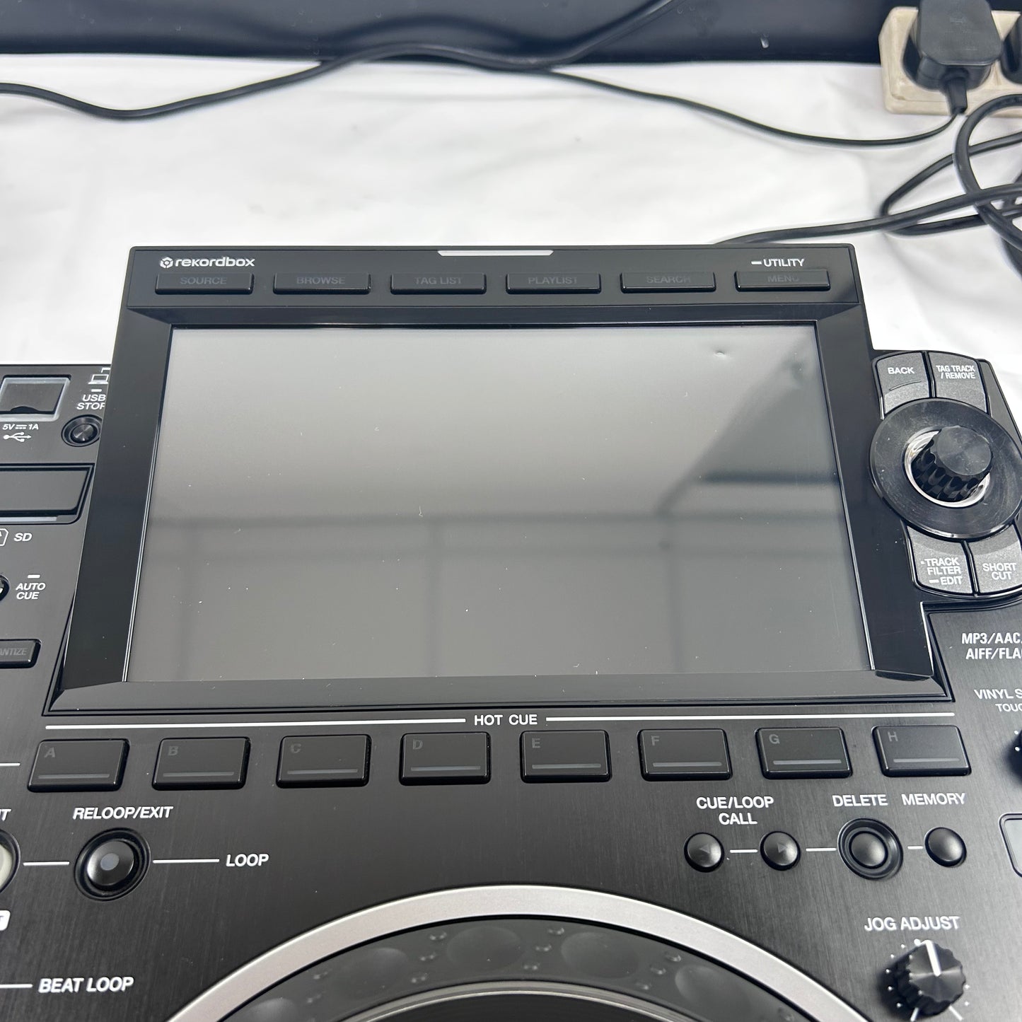 Pioneer CDJ 3000 Pair - Professional Multi-Player Decks