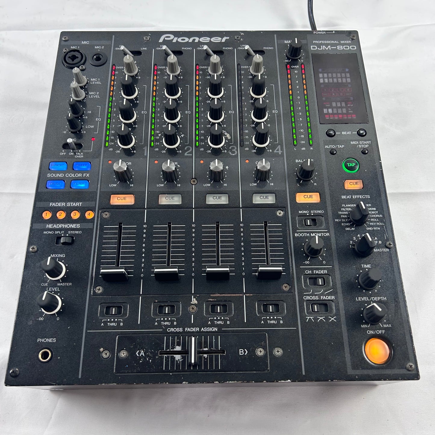 Pioneer DJ DJM 800 - Professional 4-Channel DJ Mixer