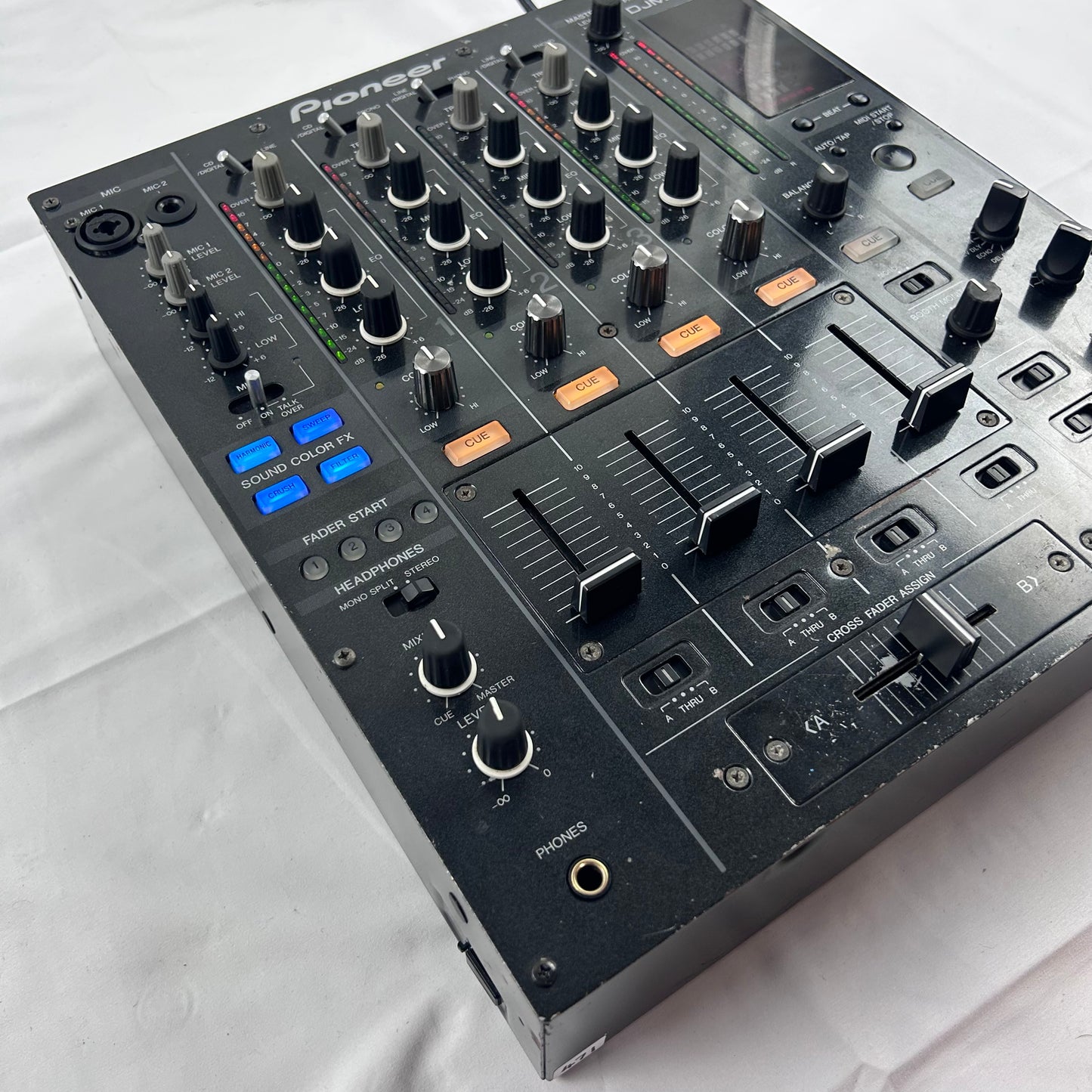 Pioneer DJ DJM 800 - Professional 4-Channel DJ Mixer