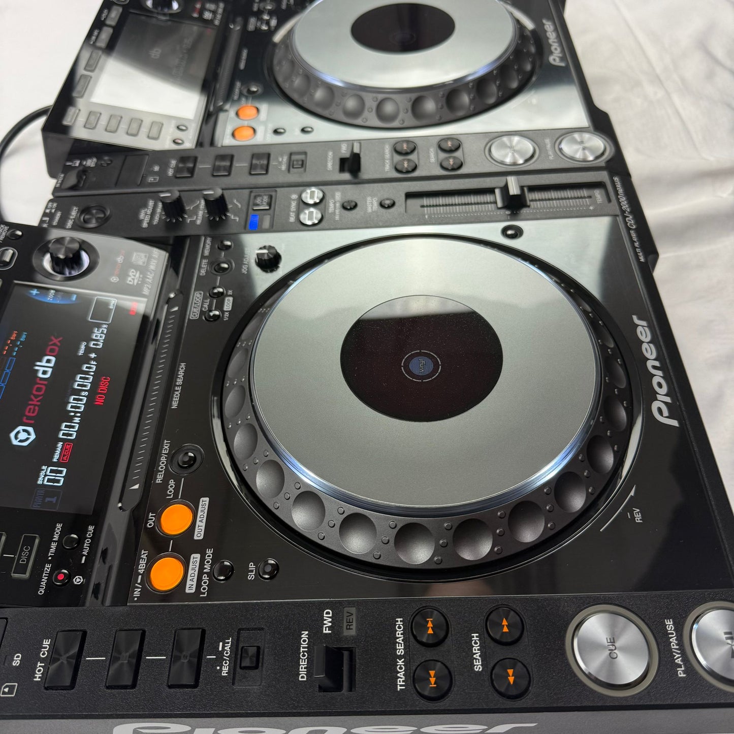 Pioneer CDJ 2000 Nexus Pair NXS - Professional DJ Media Players - Turntable Trader