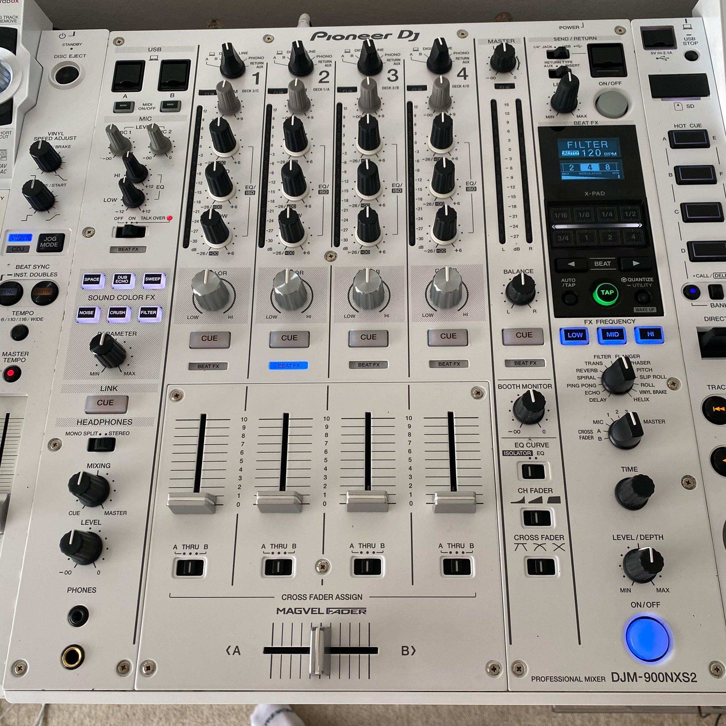 Pioneer CDJ 2000NXS2 & DJM 900NXS2 LTD Edition - Turntable Trader