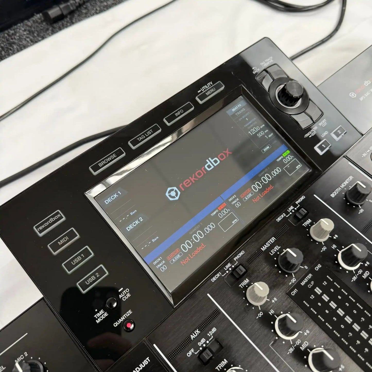 Pioneer DJ XDJ RX2 - Professional All - in - One DJ System - Turntable Trader