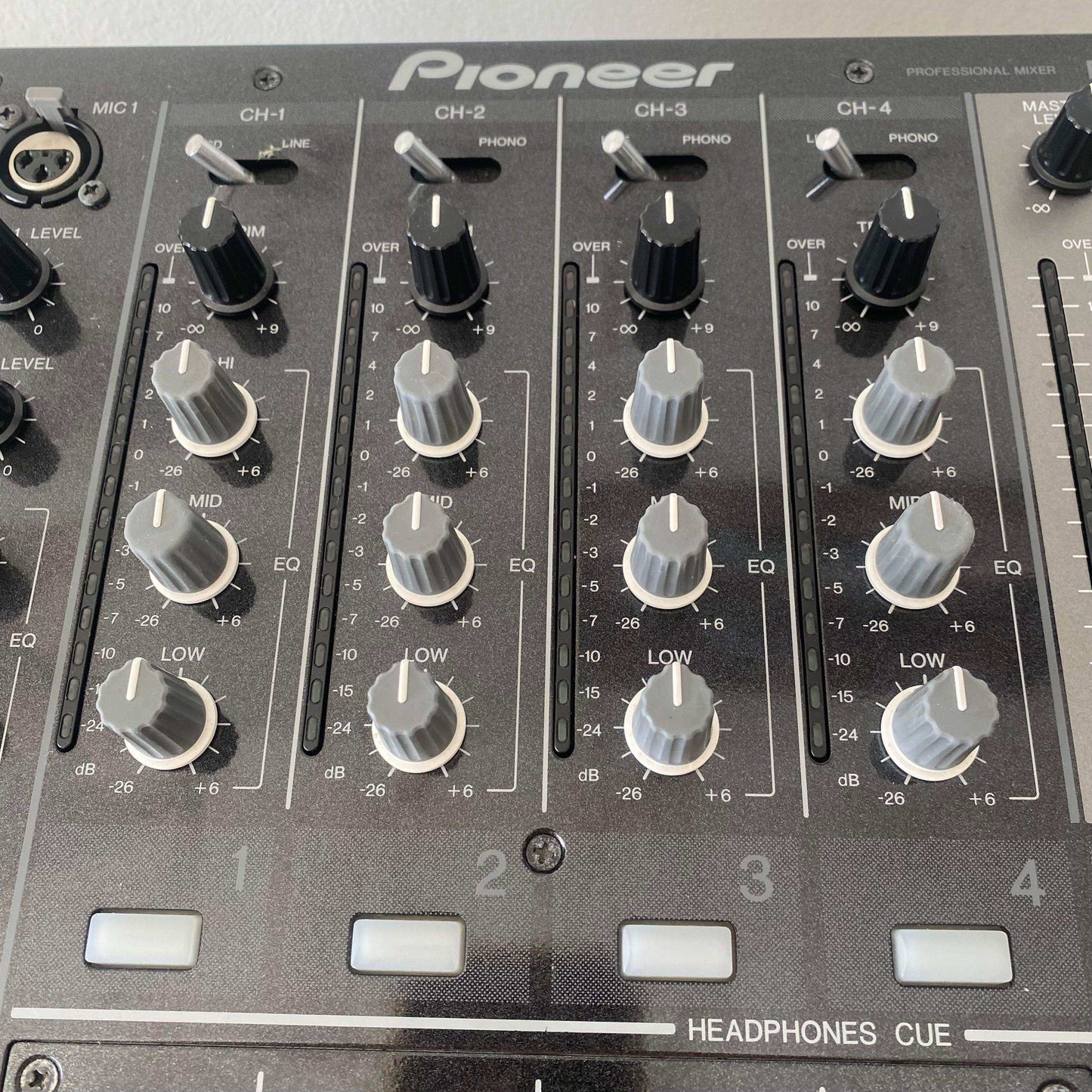 Pioneer DJM - 700 - 4 - Channel Professional DJ Mixer - Turntable Trader