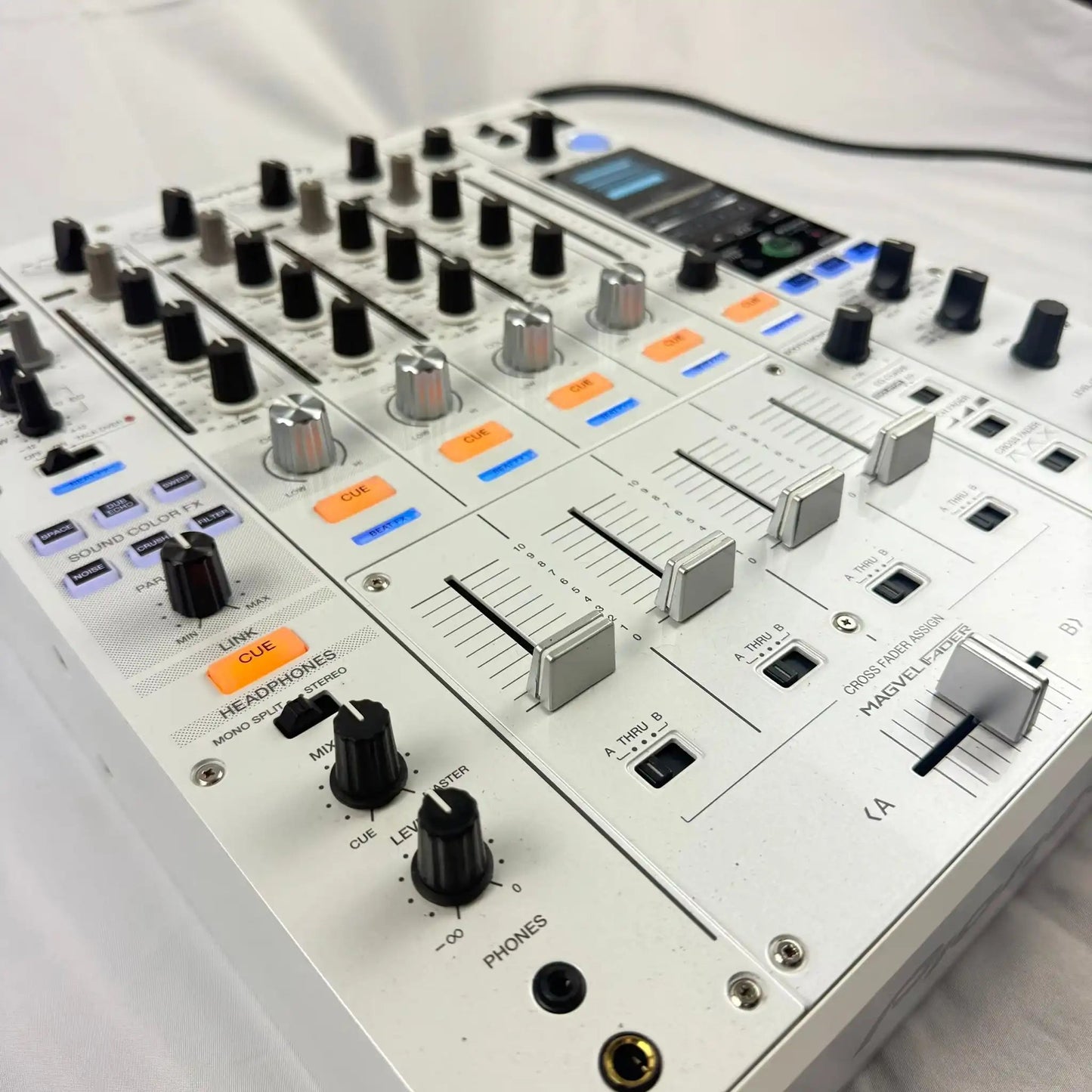 Pioneer DJM 900NXS2 W - Professional 4 Channel DJ Mixer - Turntable Trader