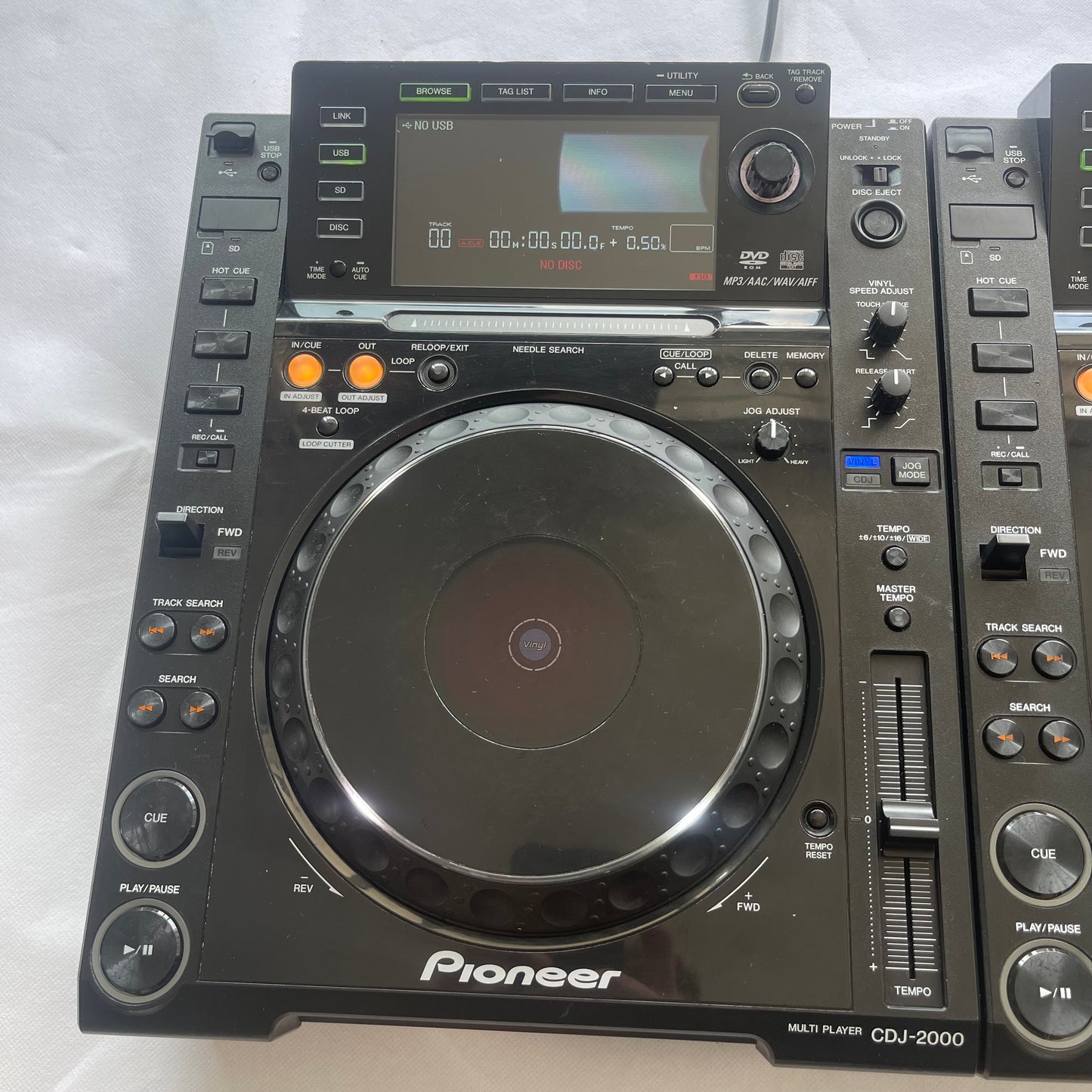 2x Pioneer CDJ 2000 Pair