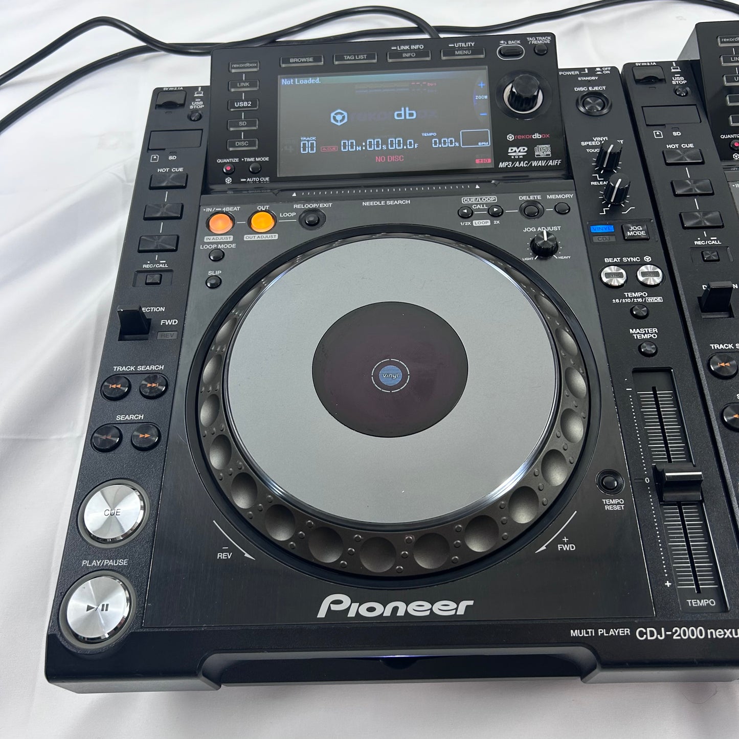 Pioneer CDJ 2000 Nexus Pair NXS - Professional DJ Media Players