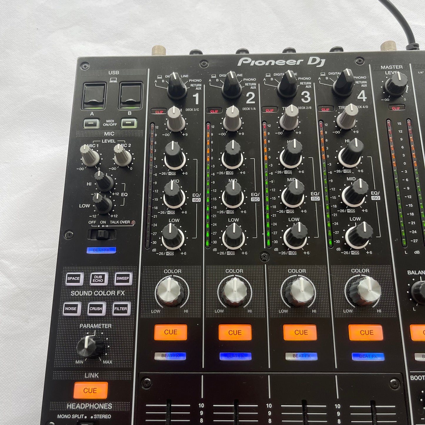 Pioneer DJM 900NXS2 (Boxed & Decksaver)