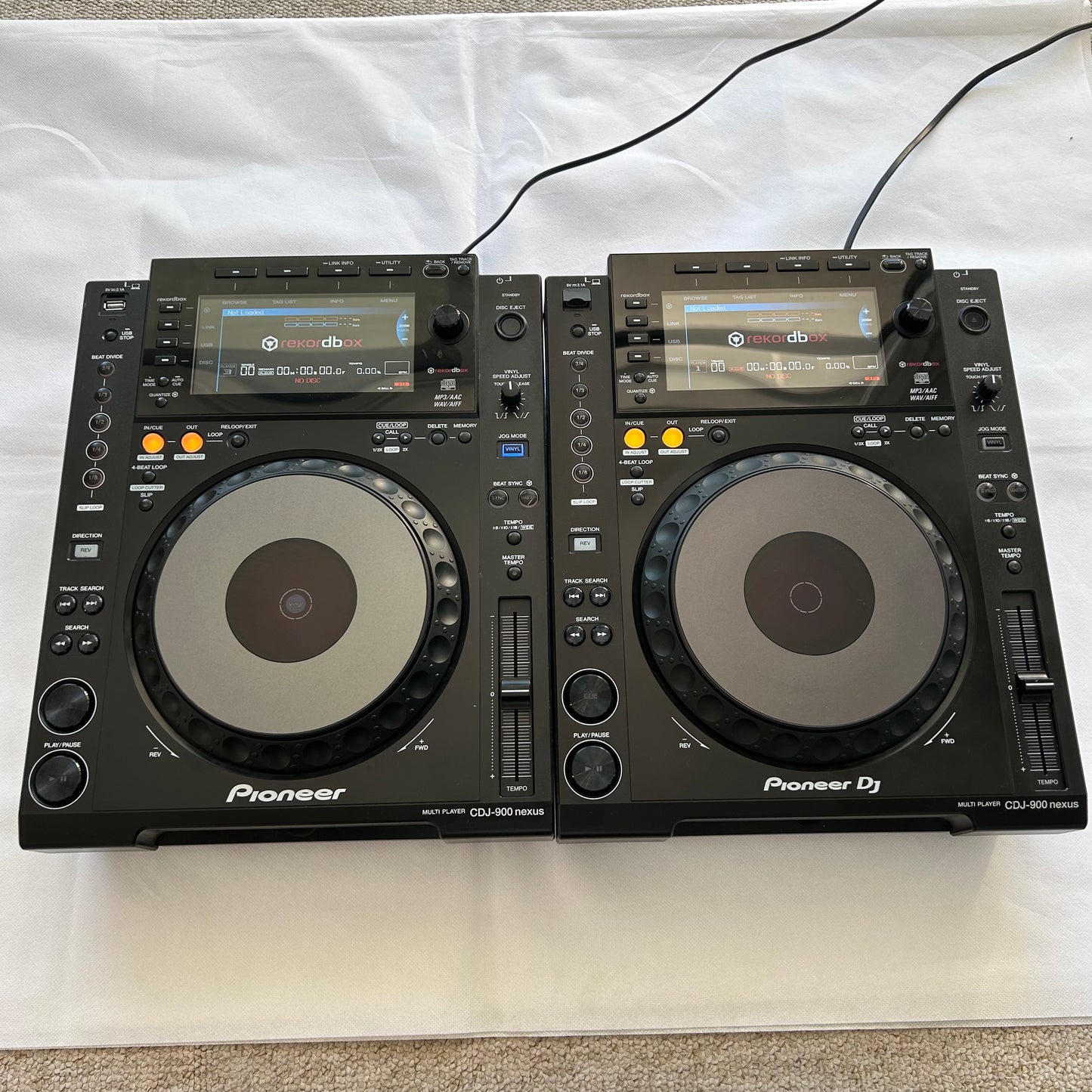 2x Pioneer CDJ 900 Nexus Pair NXS - Turntable Trader 