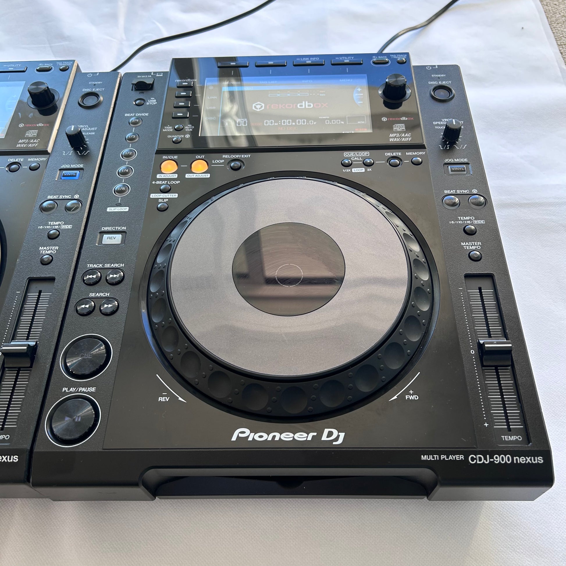 2x Pioneer CDJ 900 Nexus Pair NXS - Turntable Trader 