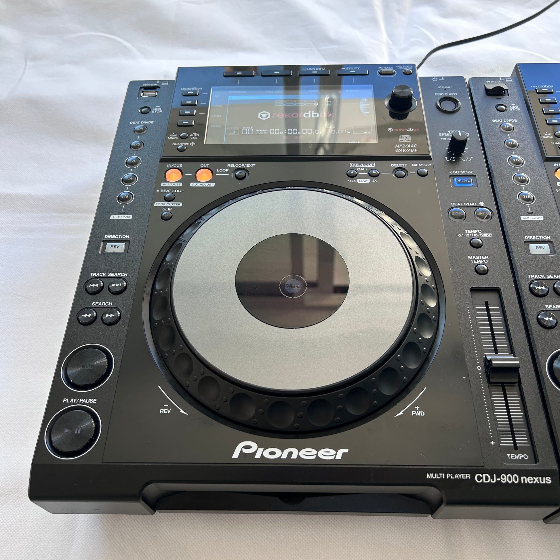 2x Pioneer CDJ 900 Nexus Pair NXS - Turntable Trader 