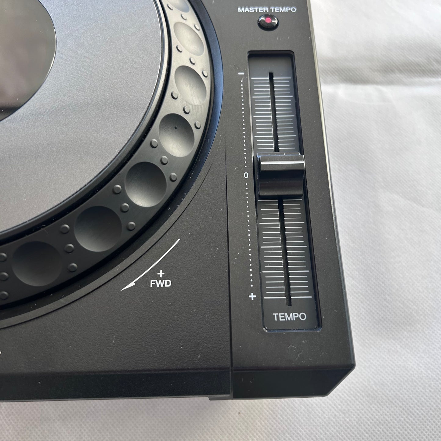 1x Pioneer XDJ 1000MK1 & Decksaver Single - Turntable Trader 
