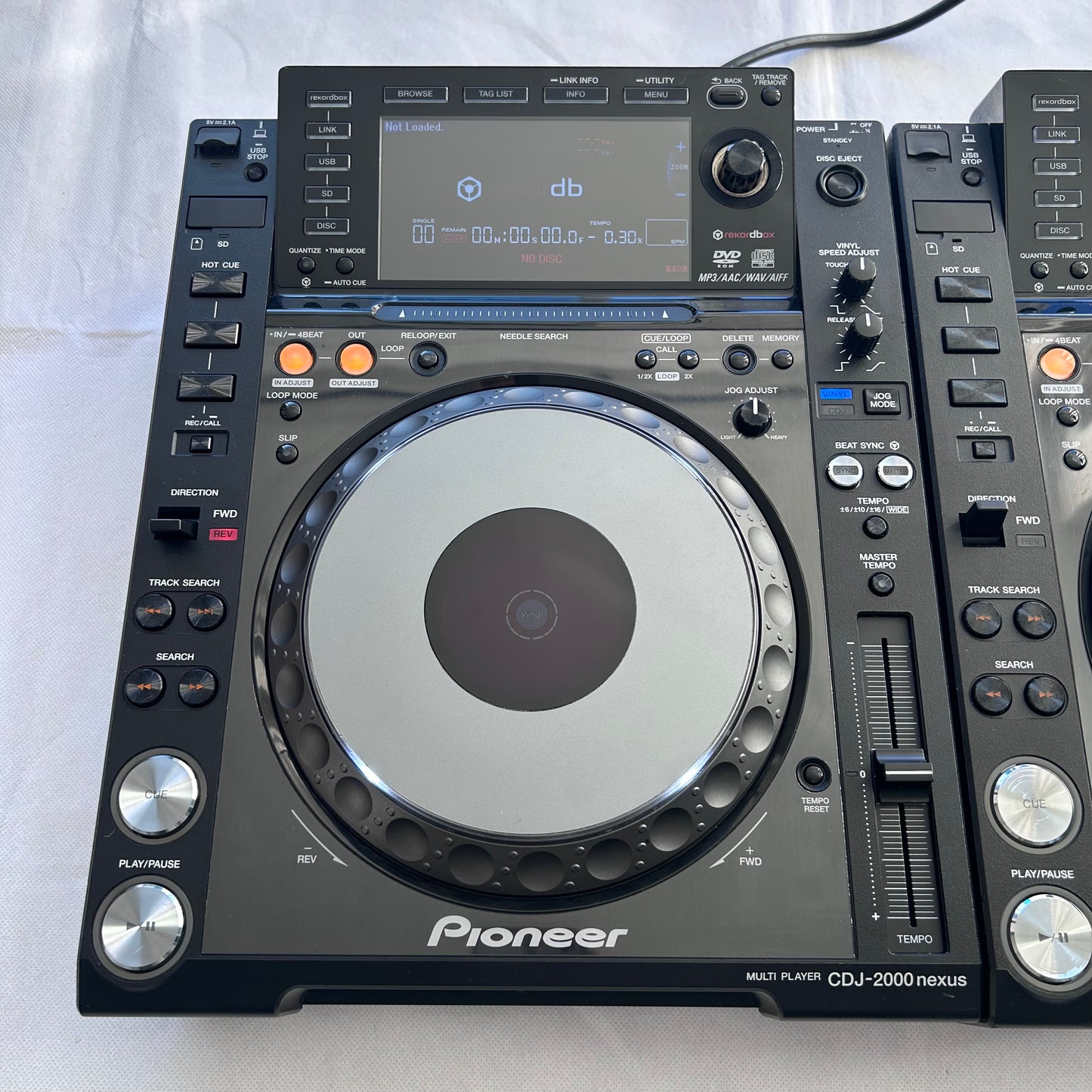 2x Pioneer CDJ 2000 Nexus (NXS 2000nexus, Pair) - Turntable Trader 