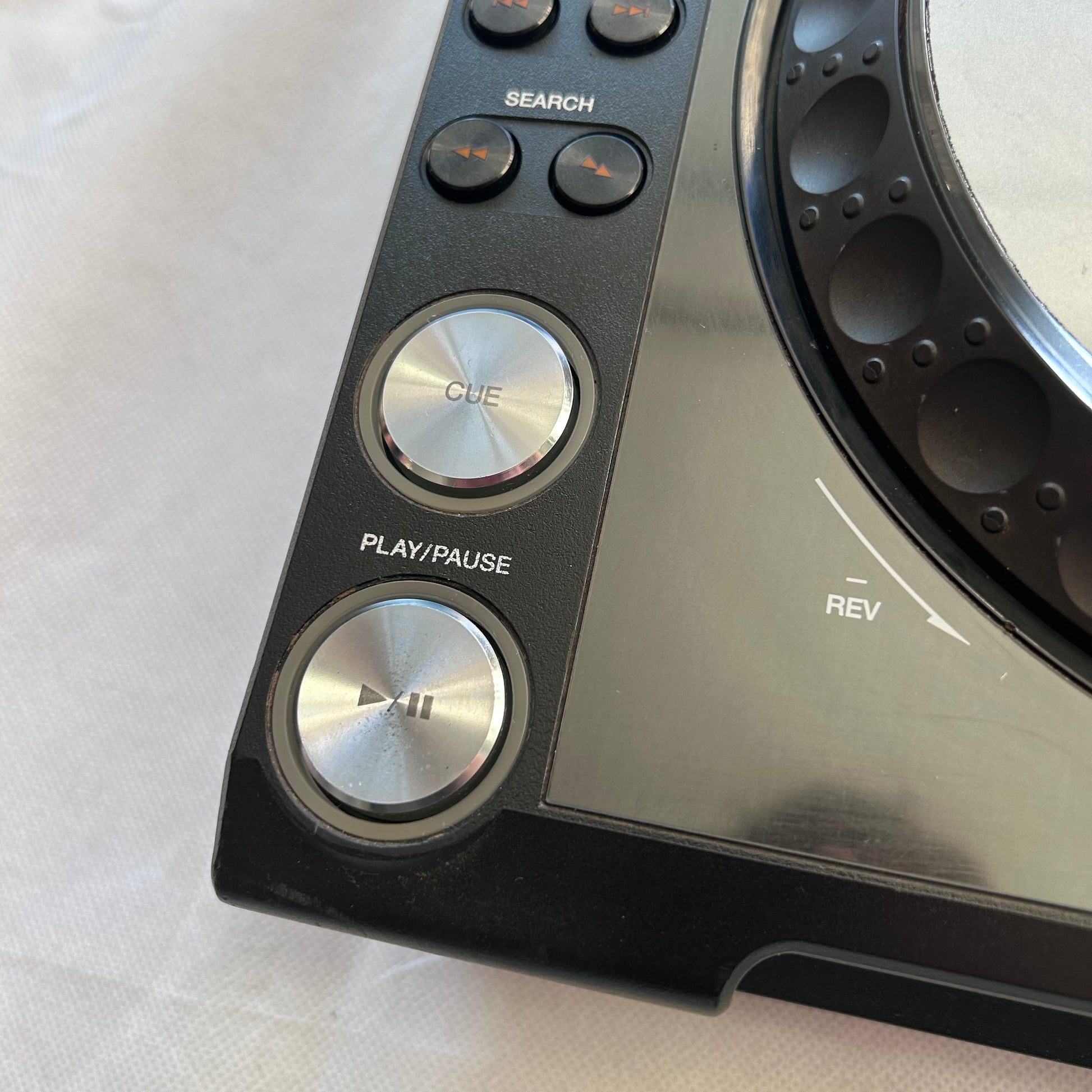 Pioneer CDJ 2000 Nexus — профессиональный DJ-медиаплеер — проигрыватель виниловых пластинок