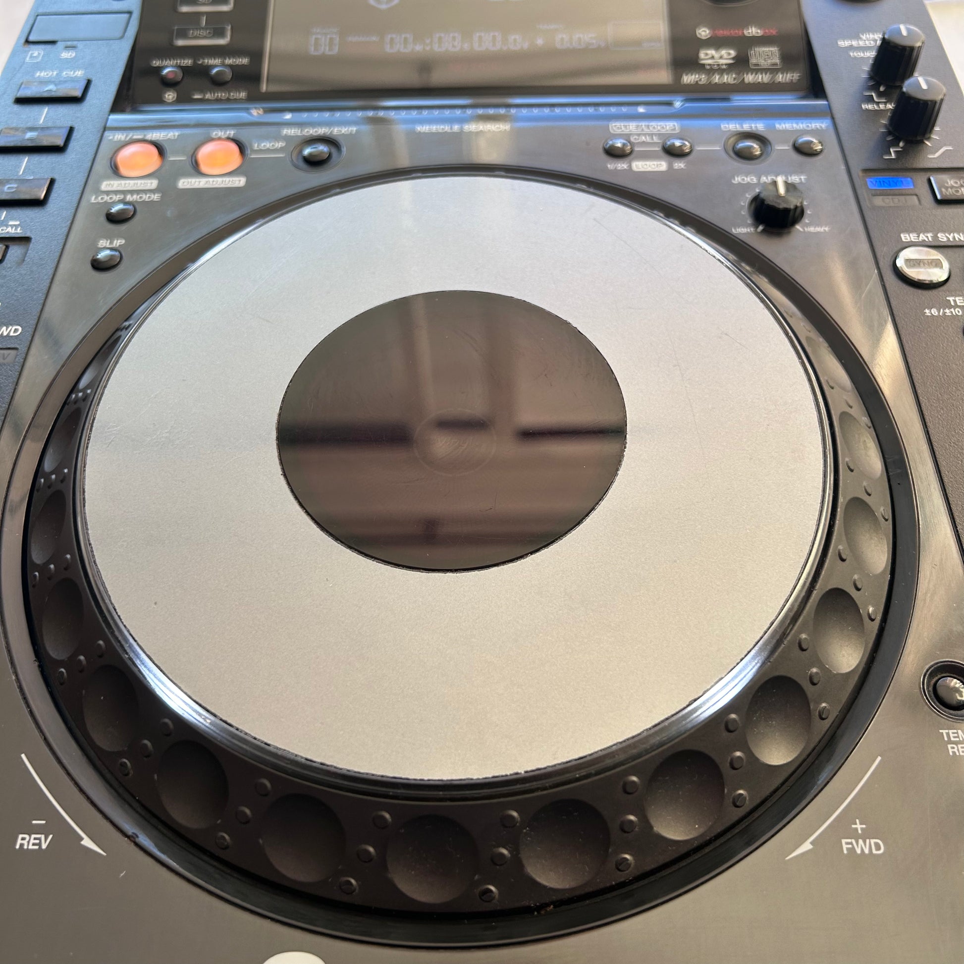Pioneer CDJ 2000 Nexus — профессиональный DJ-медиаплеер — проигрыватель виниловых пластинок