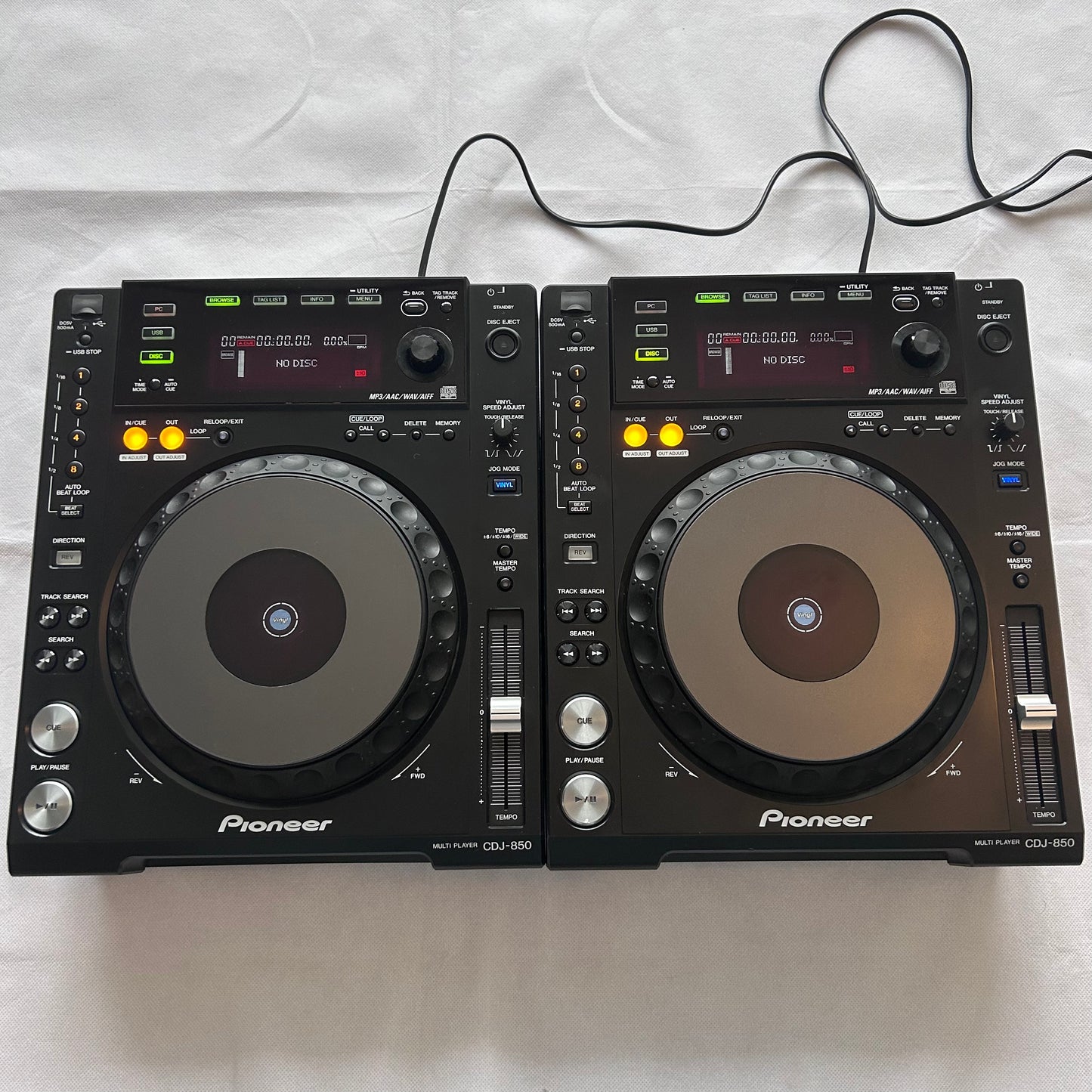 2x Pioneer CDJ 850-K