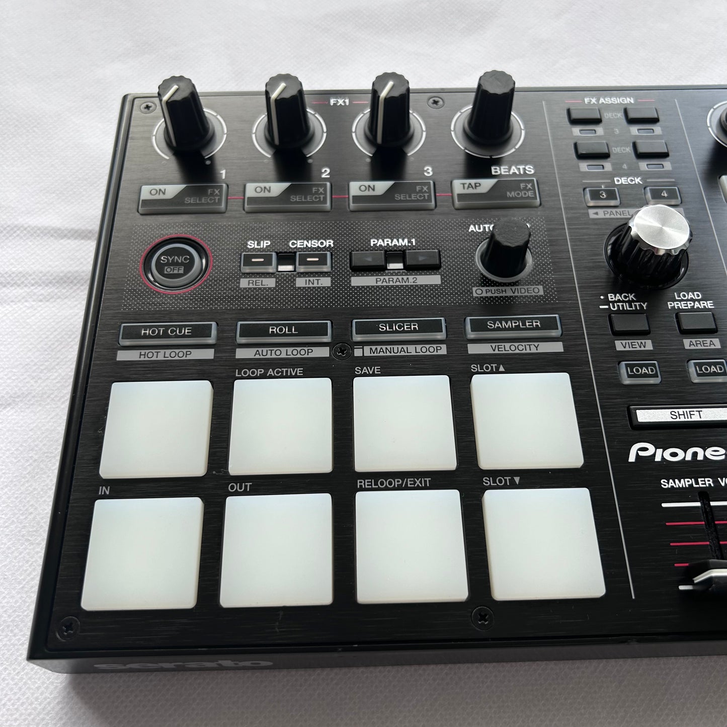 Pioneer DDJ-SP1 with Stand & Decksaver