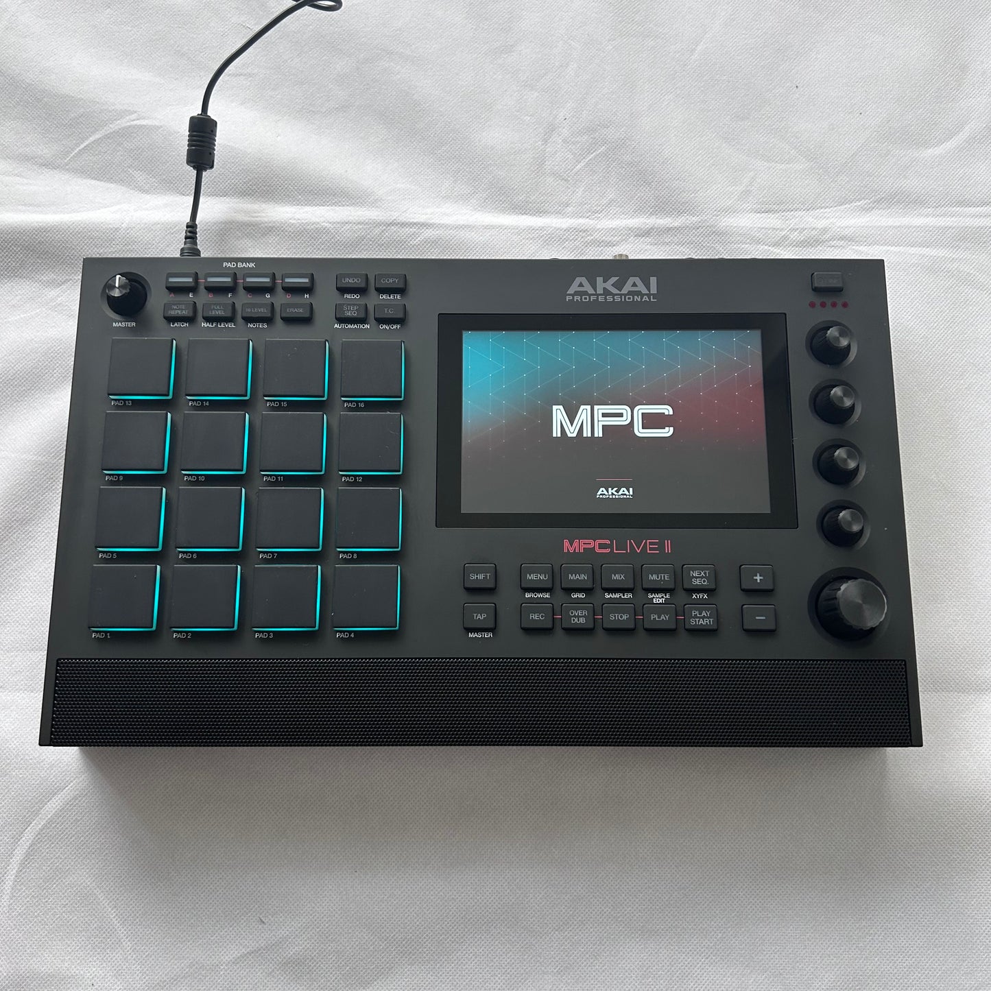 Akai Professional MPC LIVE II