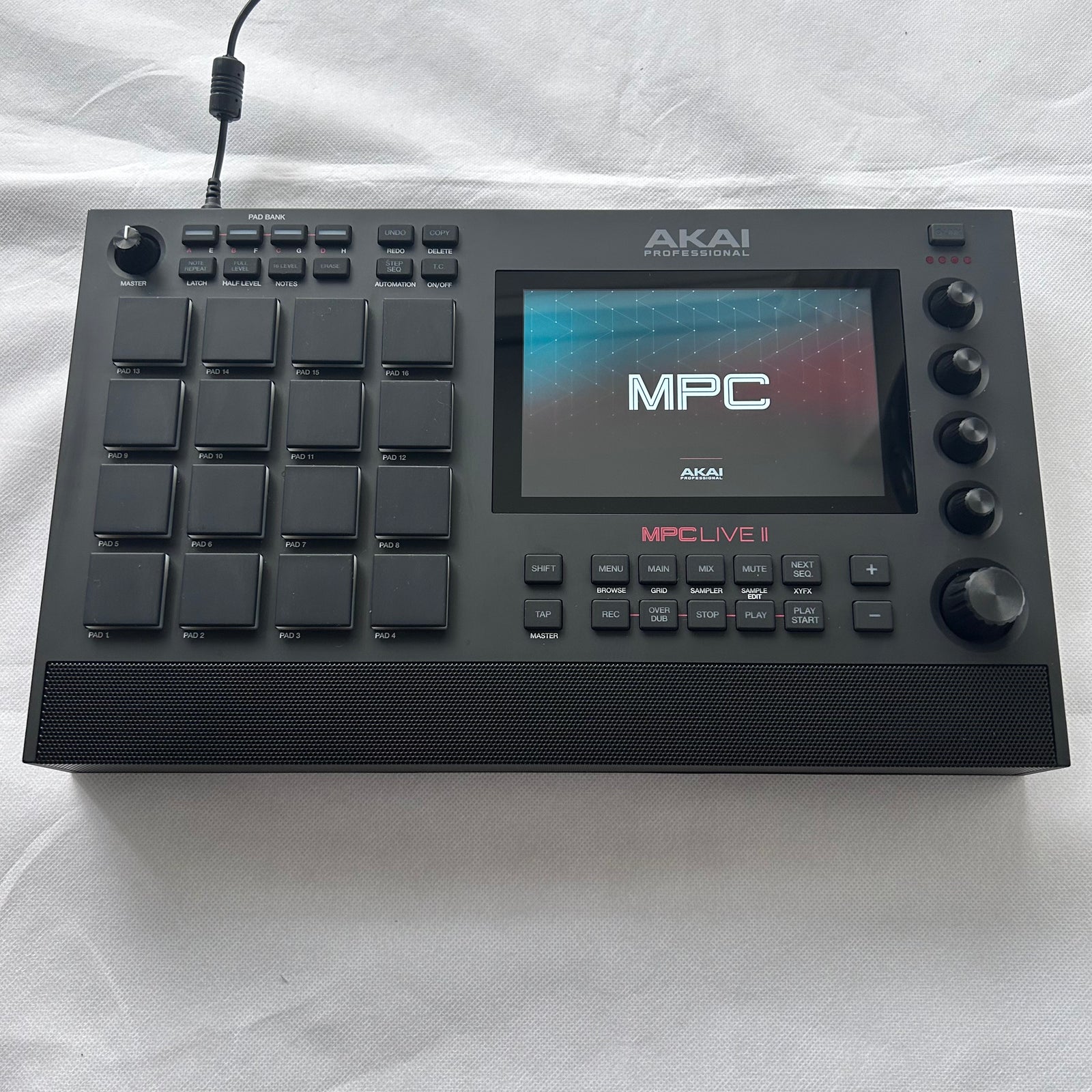 Akai Professional MPC LIVE II - Standalone Music Production