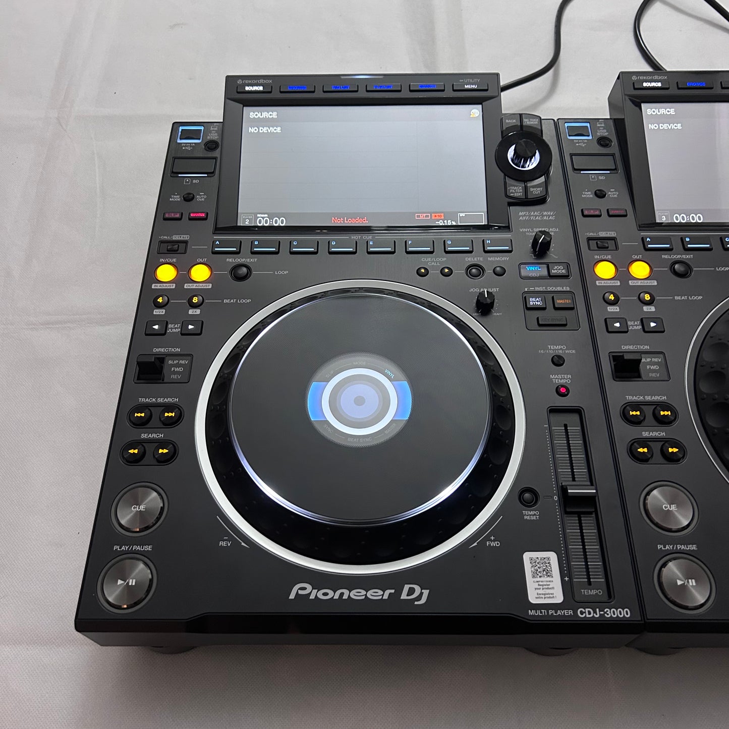 2x Pioneer CDJ 3000