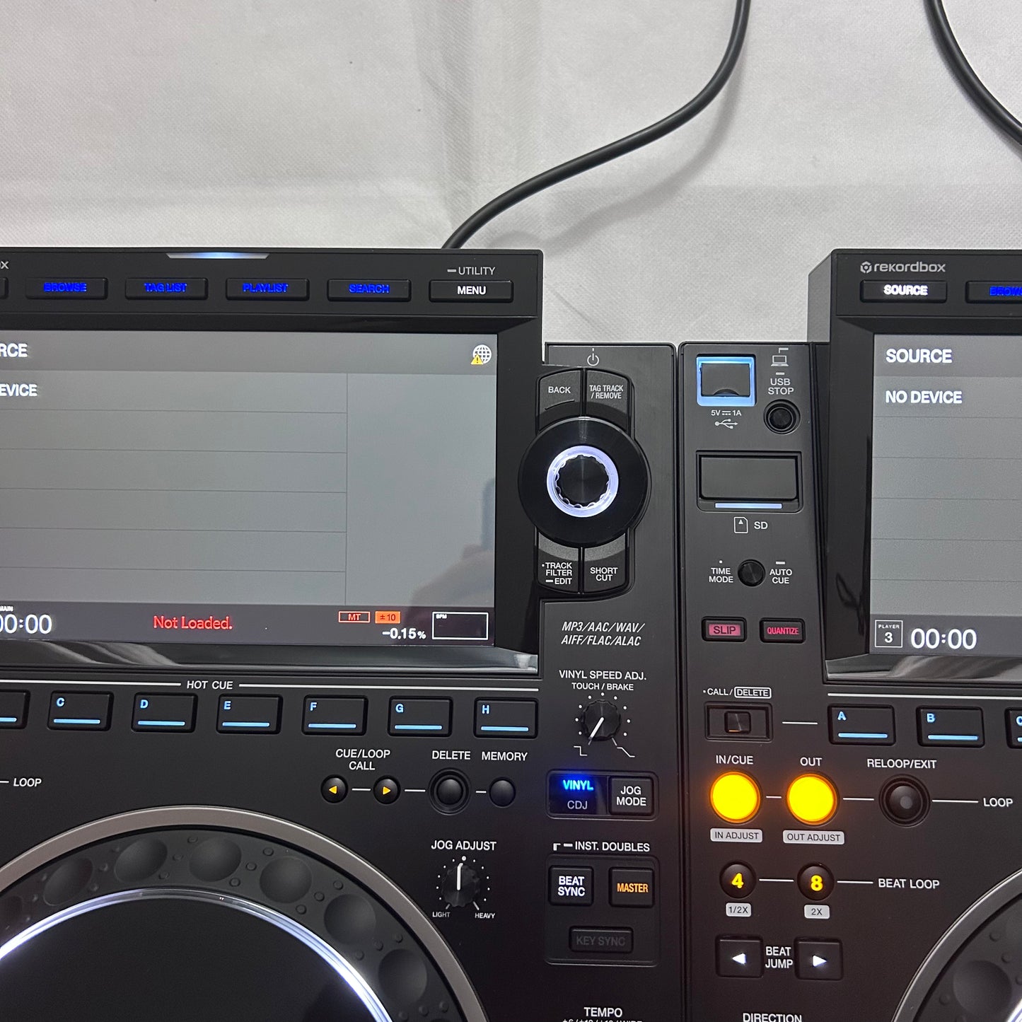 2x Pioneer CDJ 3000