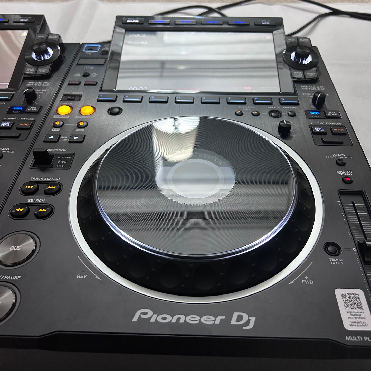 2x Pioneer CDJ 3000