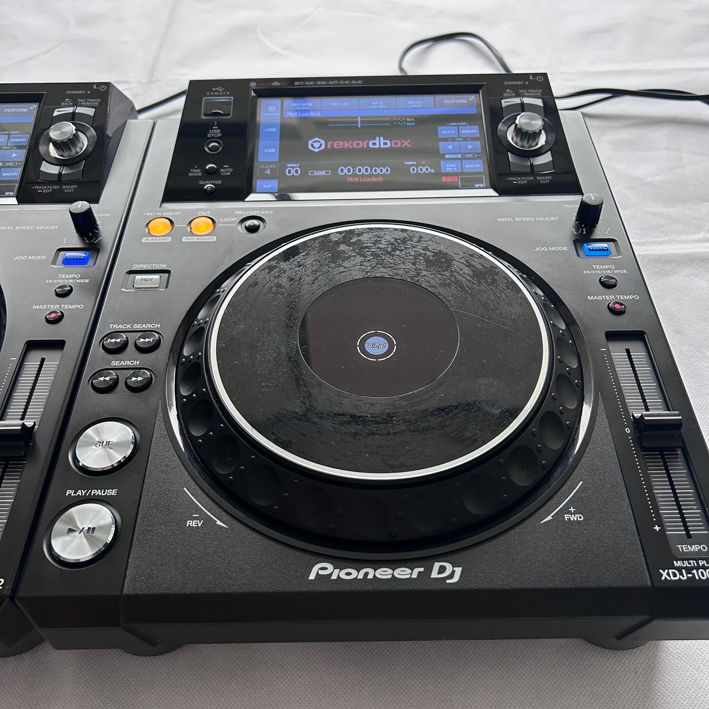 2x Pioneer XDJ 1000MK2