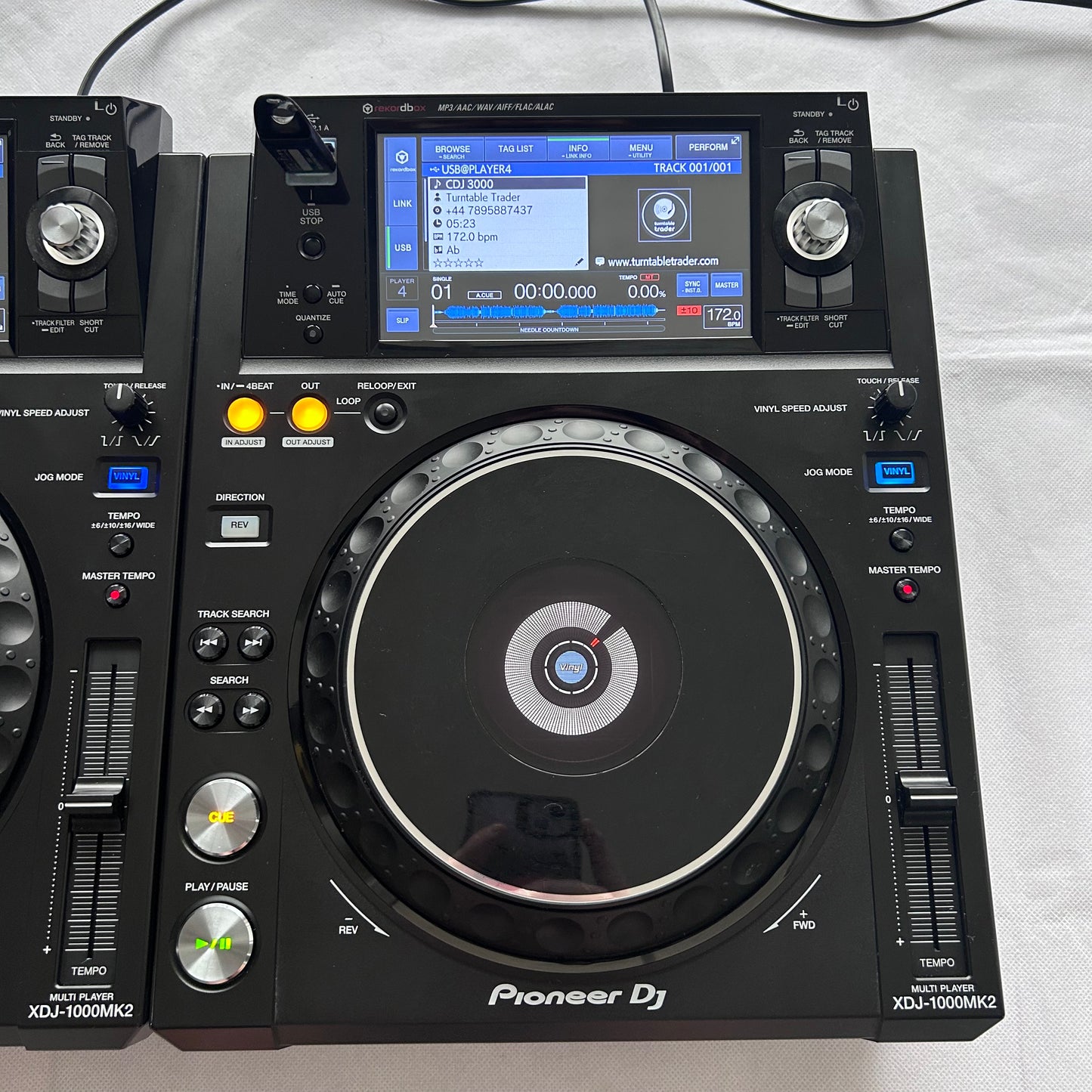 2x Pioneer XDJ 1000MK2