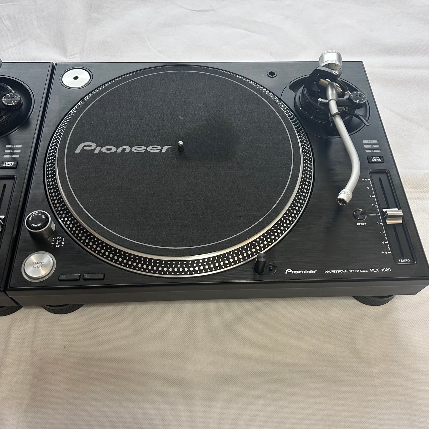 Pioneer PLX 1000 Turntables