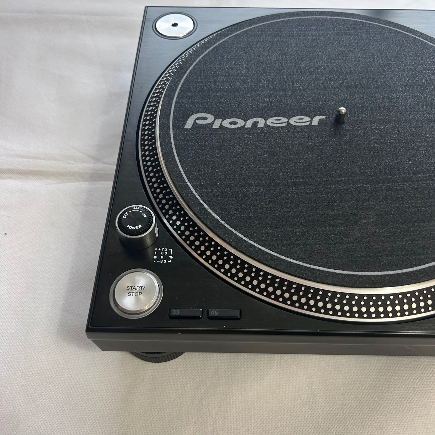 Pioneer PLX 1000 Turntables