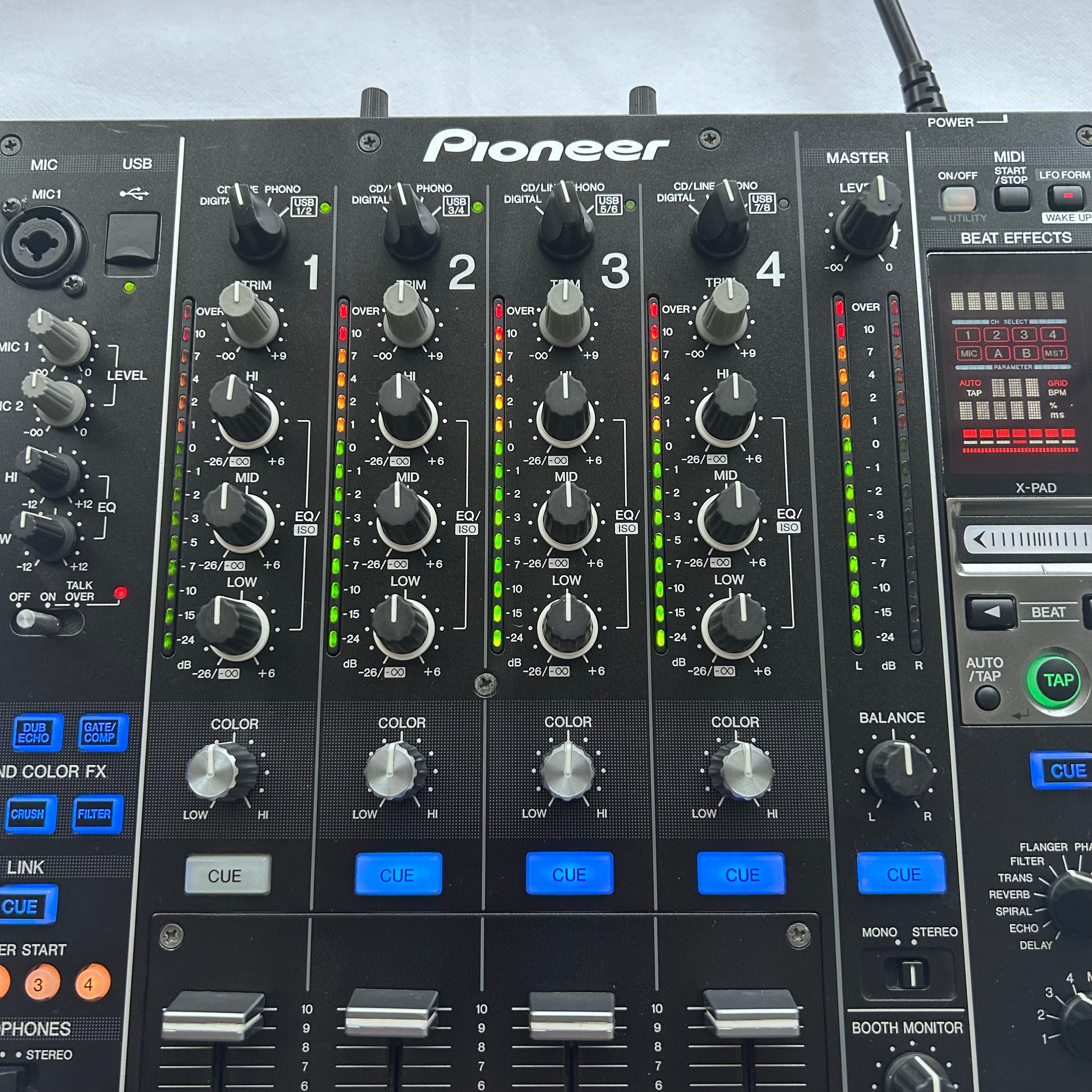 Pioneer DJ DJM 900 SRT — профессиональный 4-канальный DJ-микшер для Serato — Turntable Trader