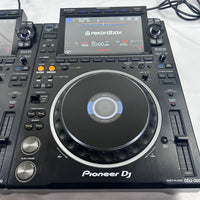 Pioneer CDJ 3000 Pair - Professional Multi-Player Decks