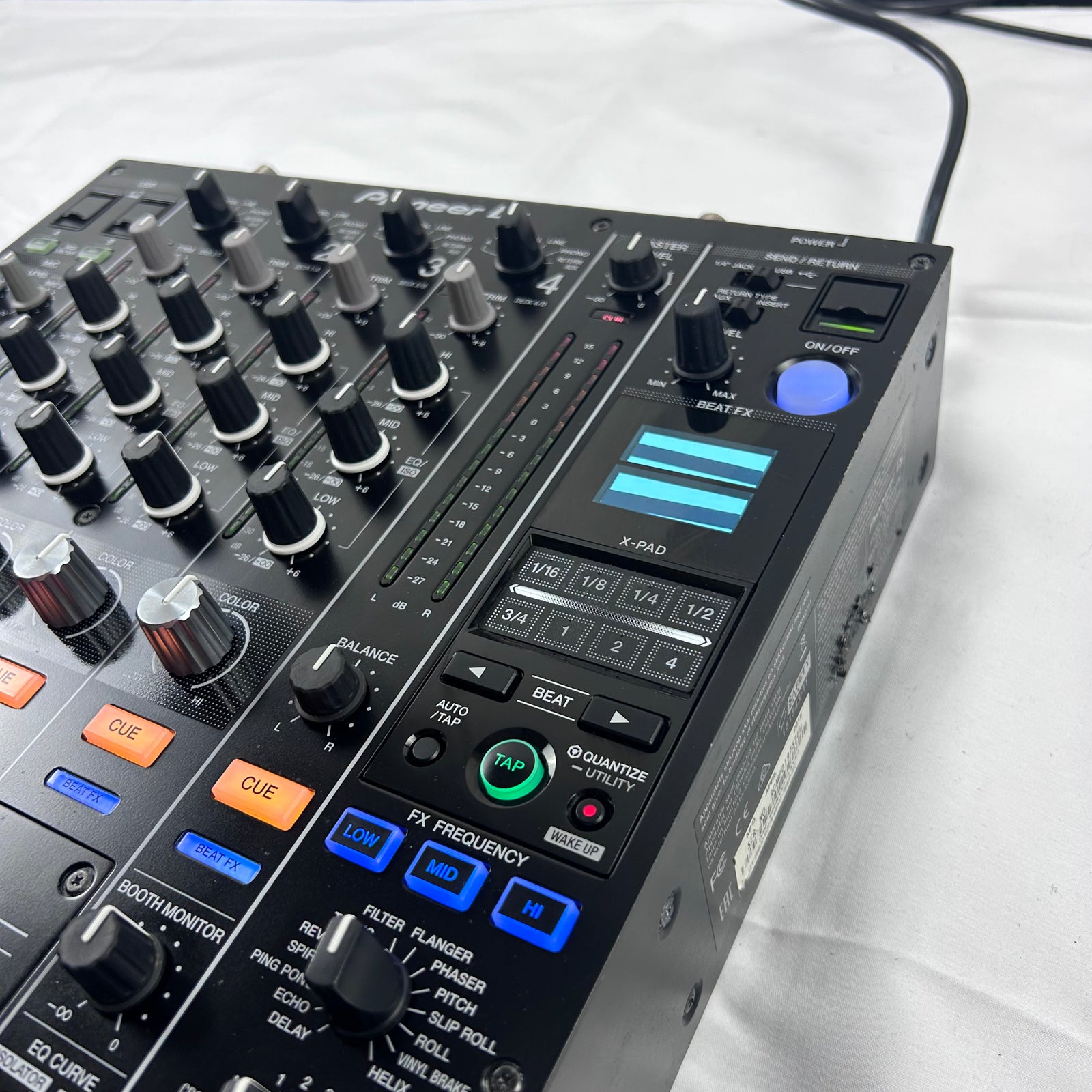 Pioneer DJM 900NXS2 - 4 Channel DJ Mixer - FREE 24H Shipping Pioneer DJM 900NXS2 - 4 Channel DJ Mixer - FREE 24H Shipping