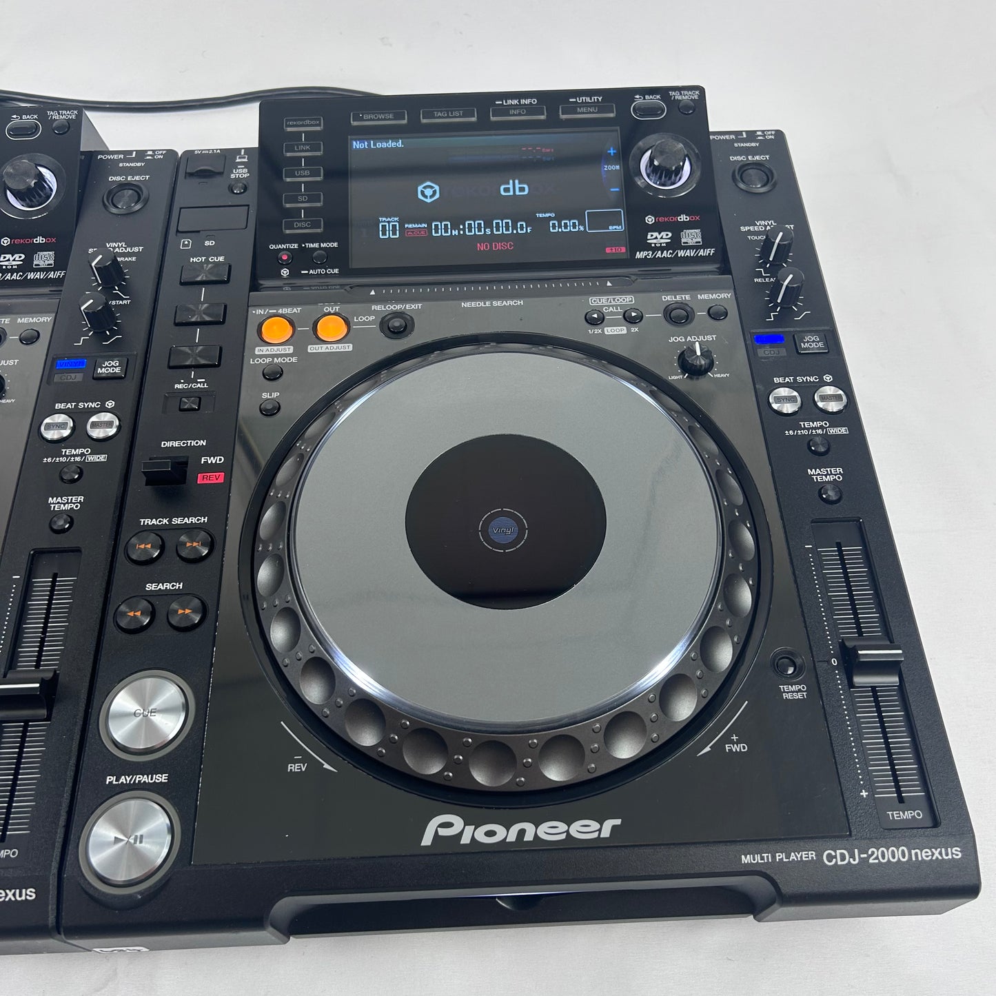 Pioneer CDJ 2000 Nexus Pair NXS - Professional DJ Media Players