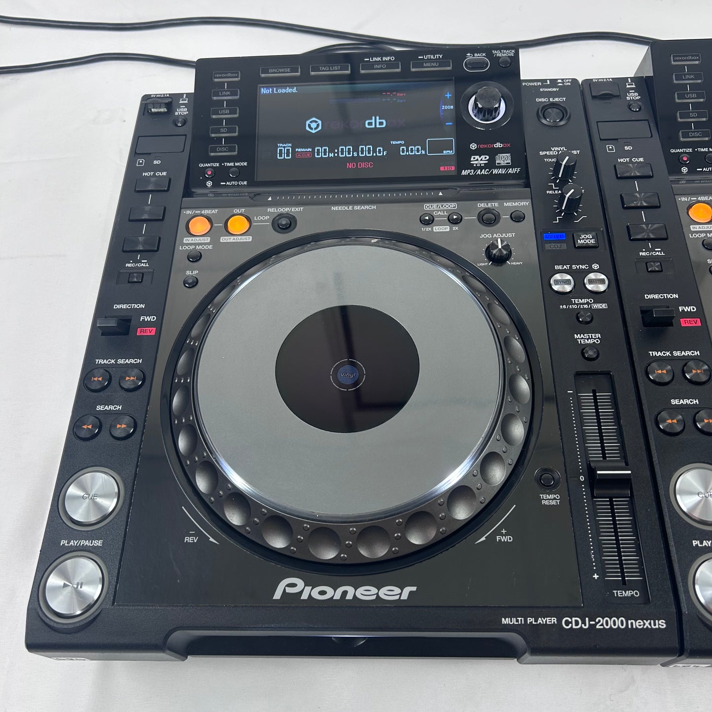 Pioneer CDJ 2000 Nexus Pair NXS - Professional DJ Media Players
