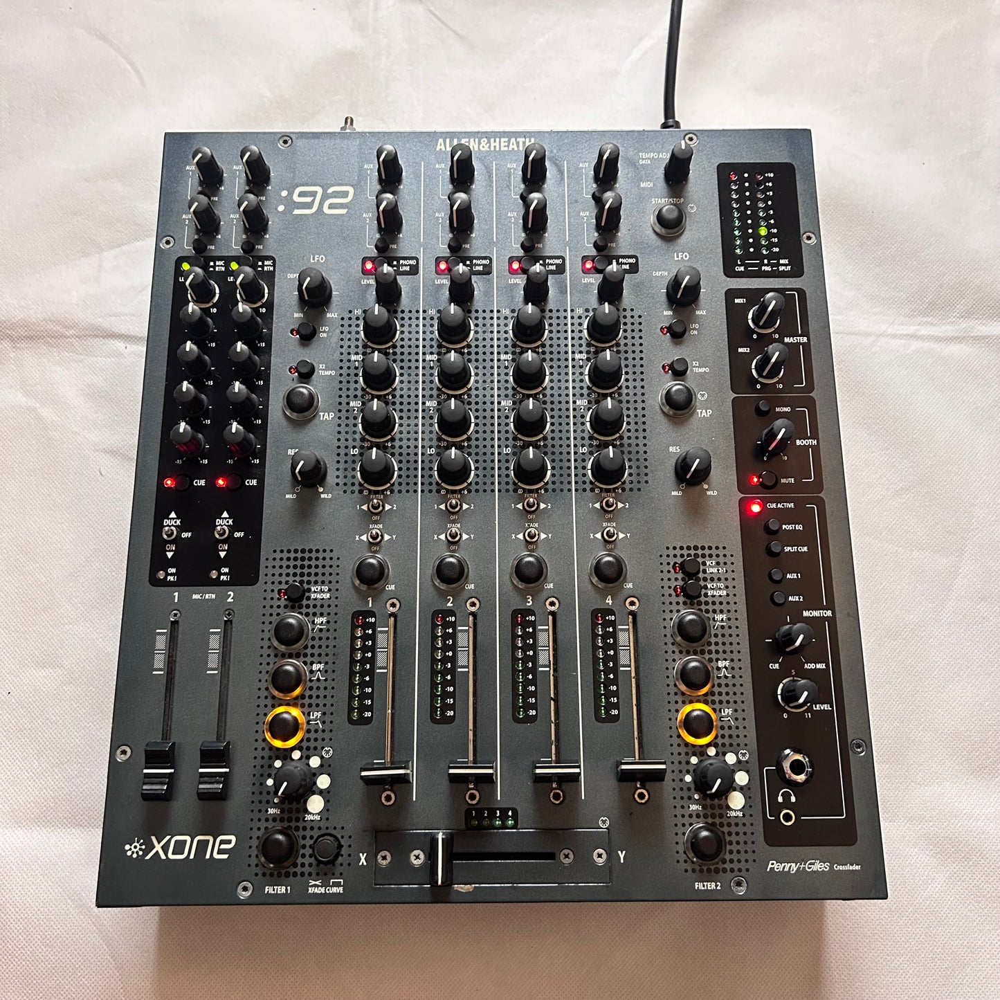 Allen & Heath XONE 92 & Flight Case