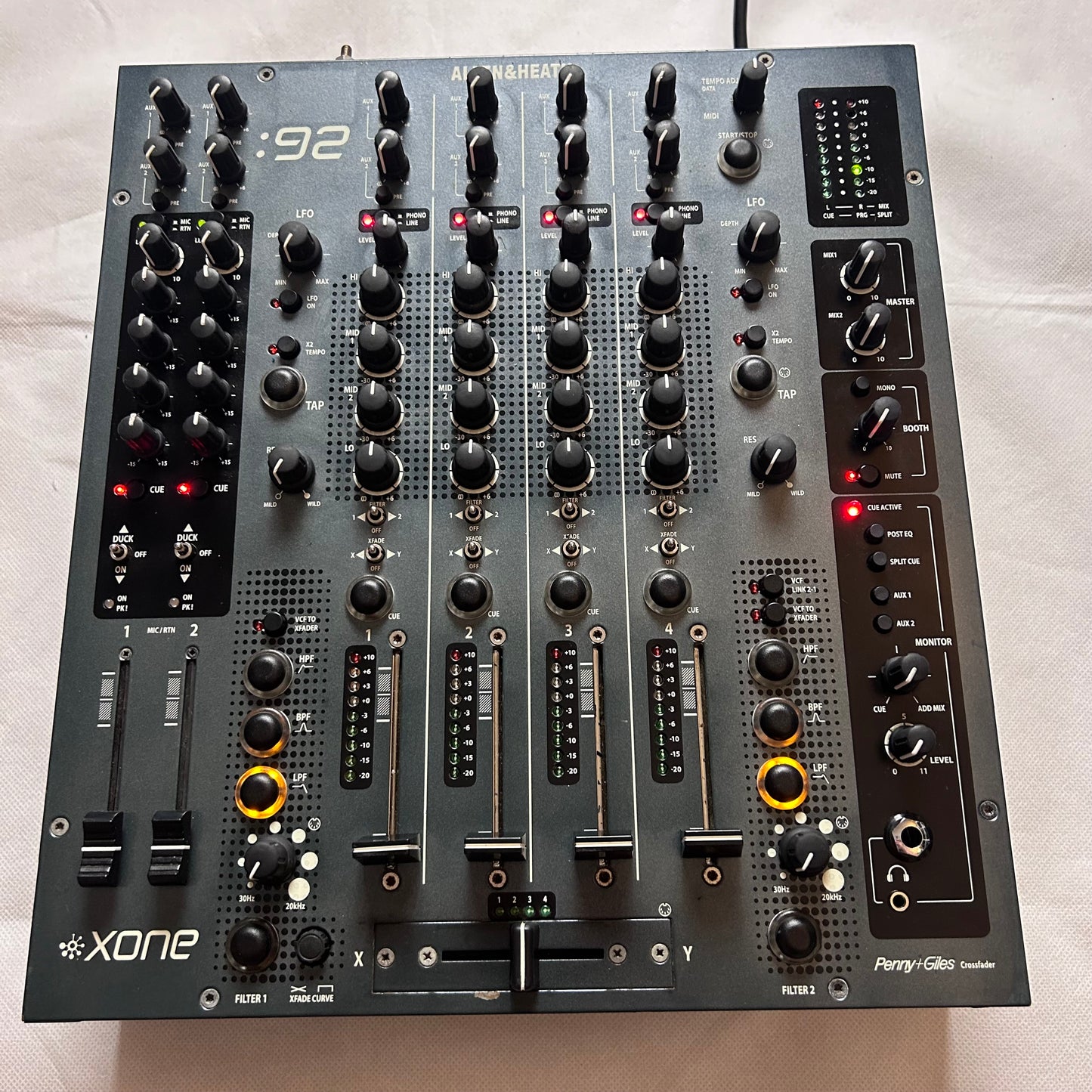 Allen & Heath XONE 92 & Flight Case