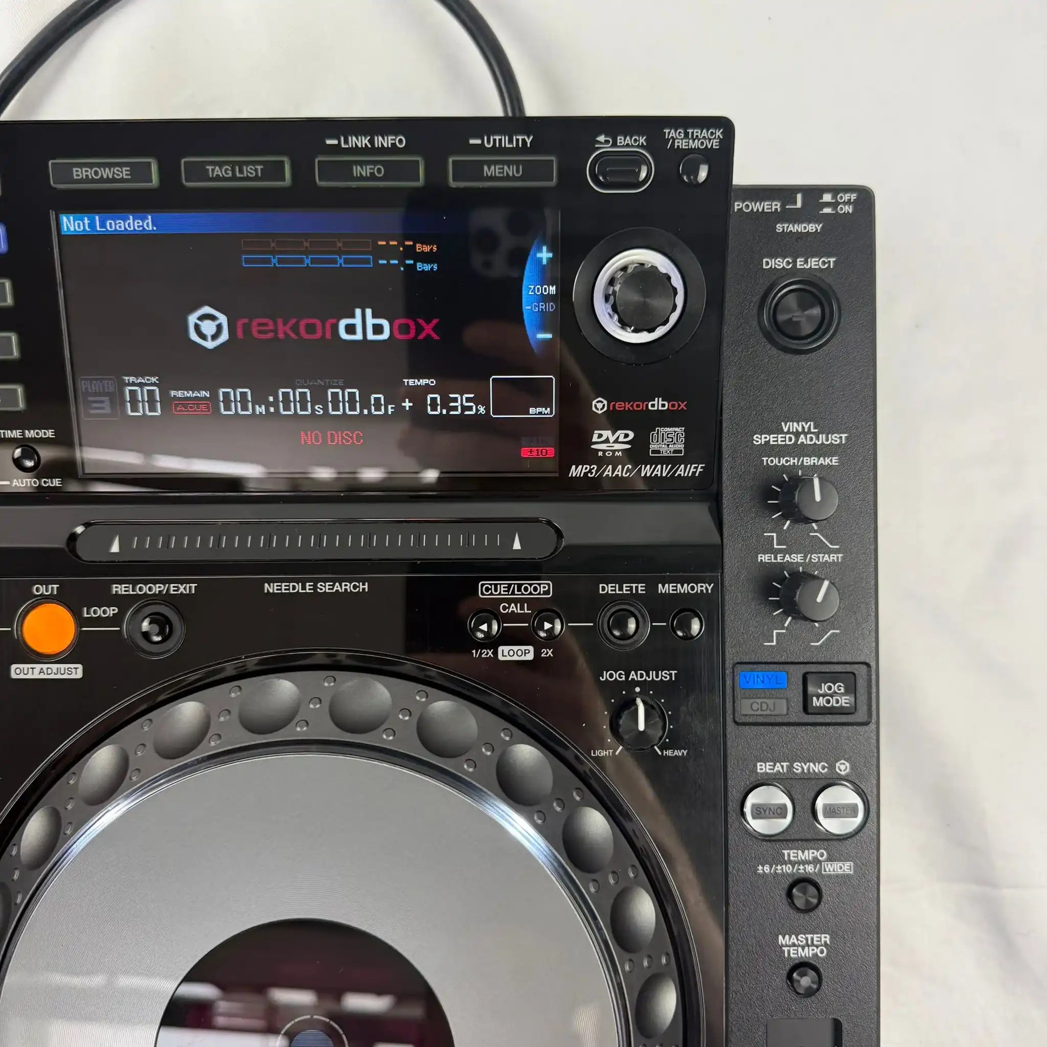Pioneer CDJ-2000 nexus 本体 CDJ-2000NXS (archived) Pro-grade digital DJ deck (black