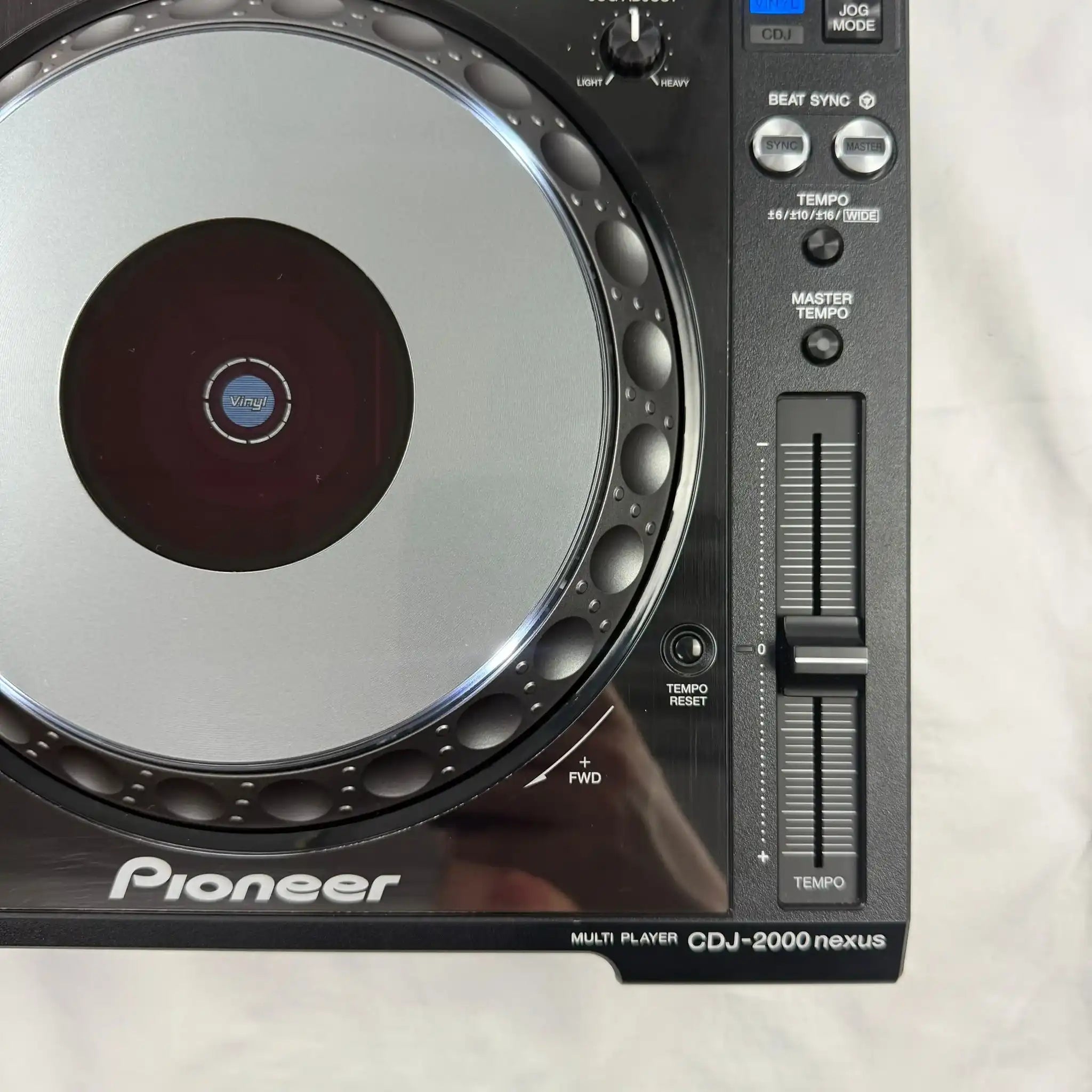 DJ機材 Pioneer CDJ-2000 nexus TECH REVIEW: PIONEER CDJ-2000 NEXUS | DJ Mag