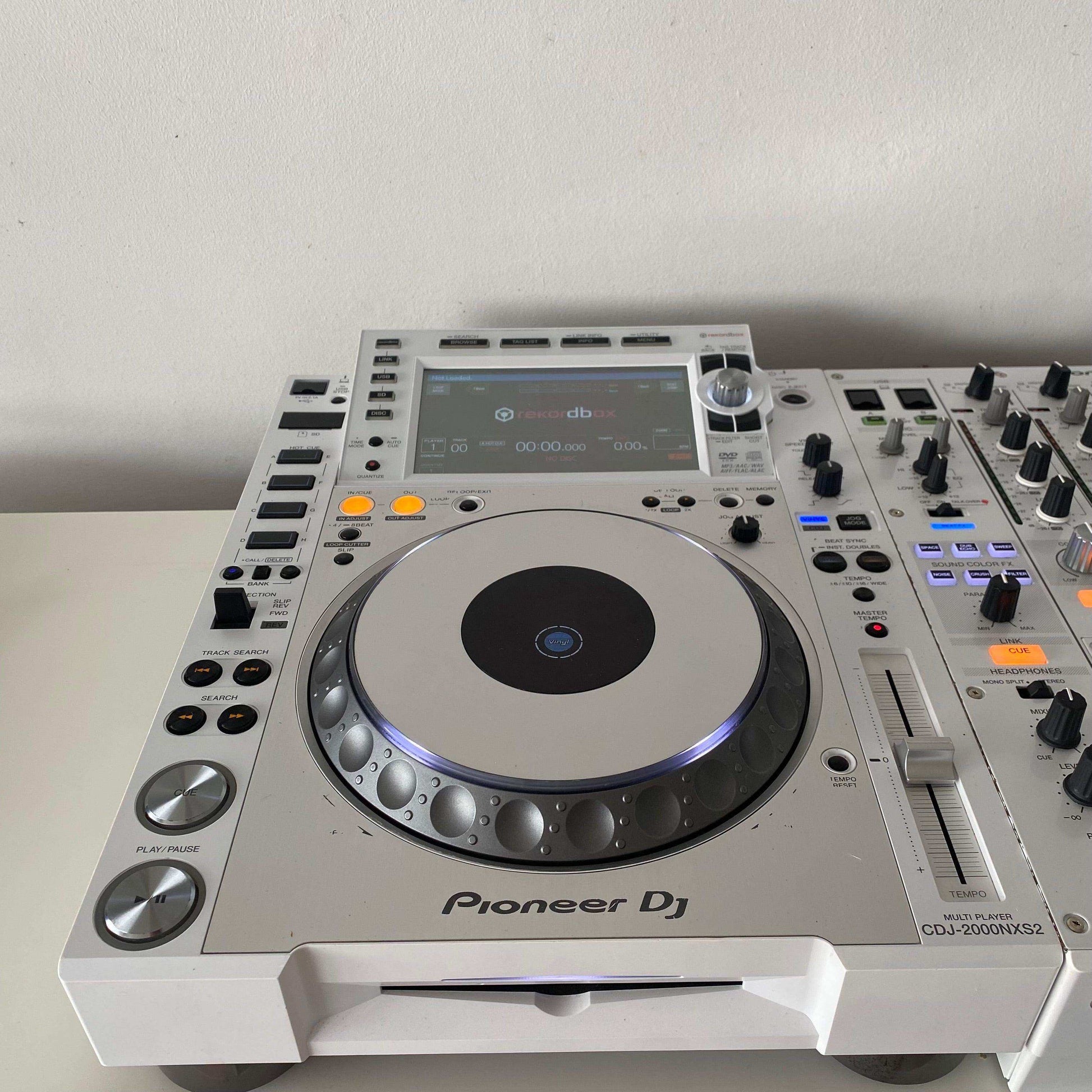 Pioneer CDJ 2000NXS2 и DJM 900NXS2 LTD Edition — Turntable Trader