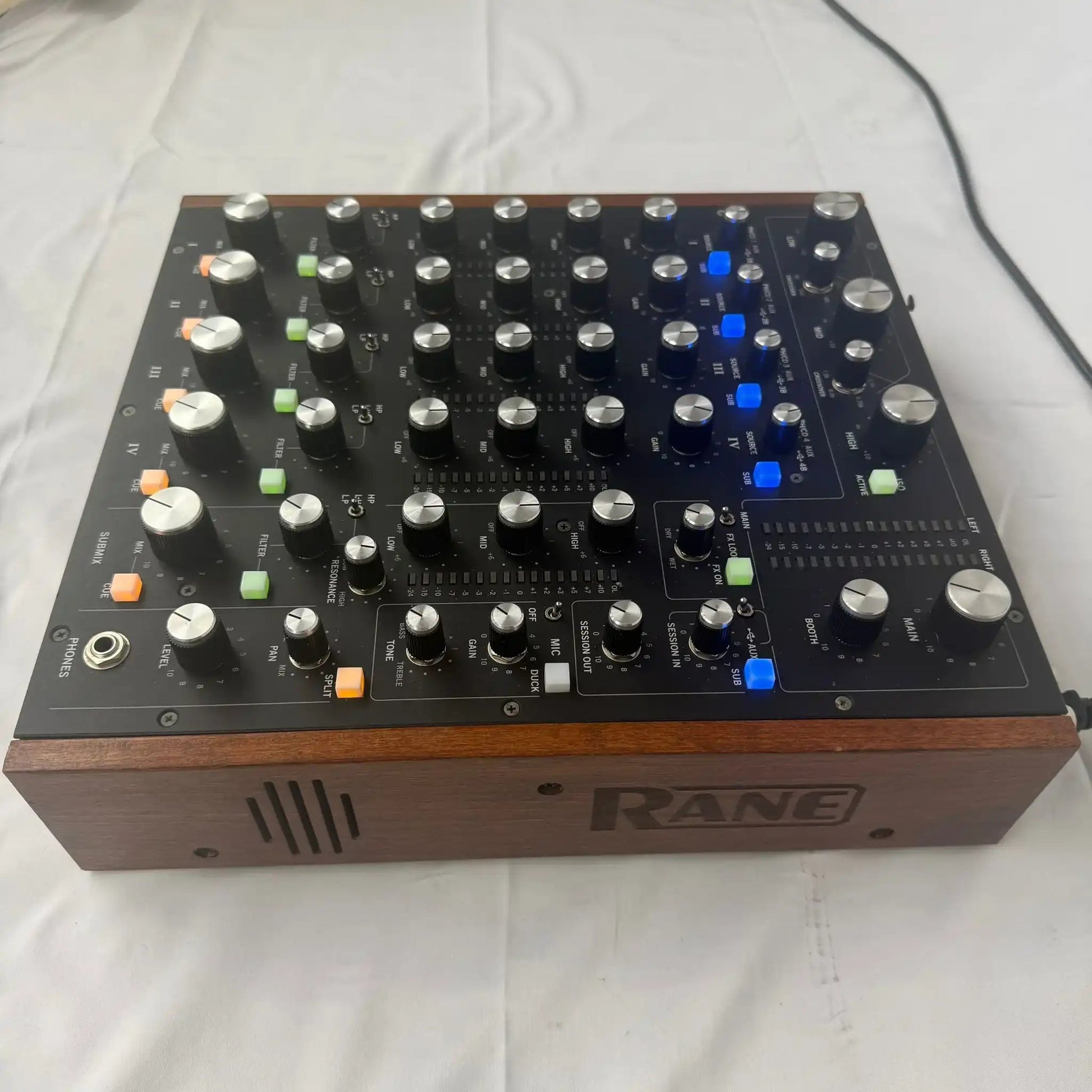 Rane MP2015 4-канальный вращающийся DJ-микшер - Turntable Trader